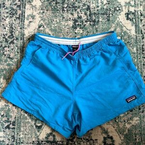 Blue womens Patagonia baggies 5”